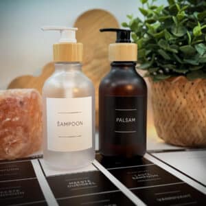 Vannitoapudelite sildid “Mono”