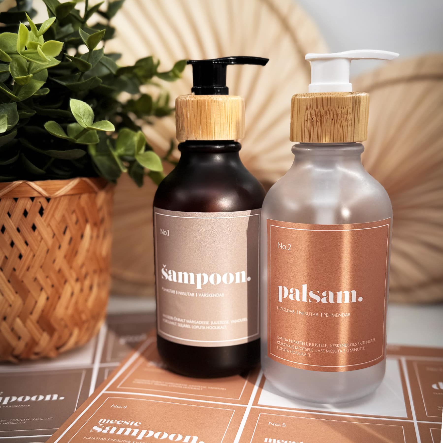 Vannitoapudelite sildid "Aura"